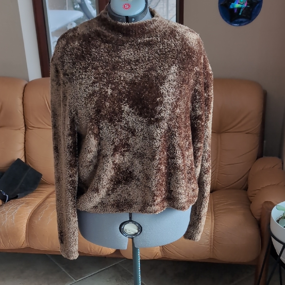 Fuzzy mid drift sweater